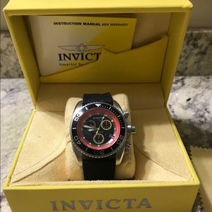 INVICTA BOLT
